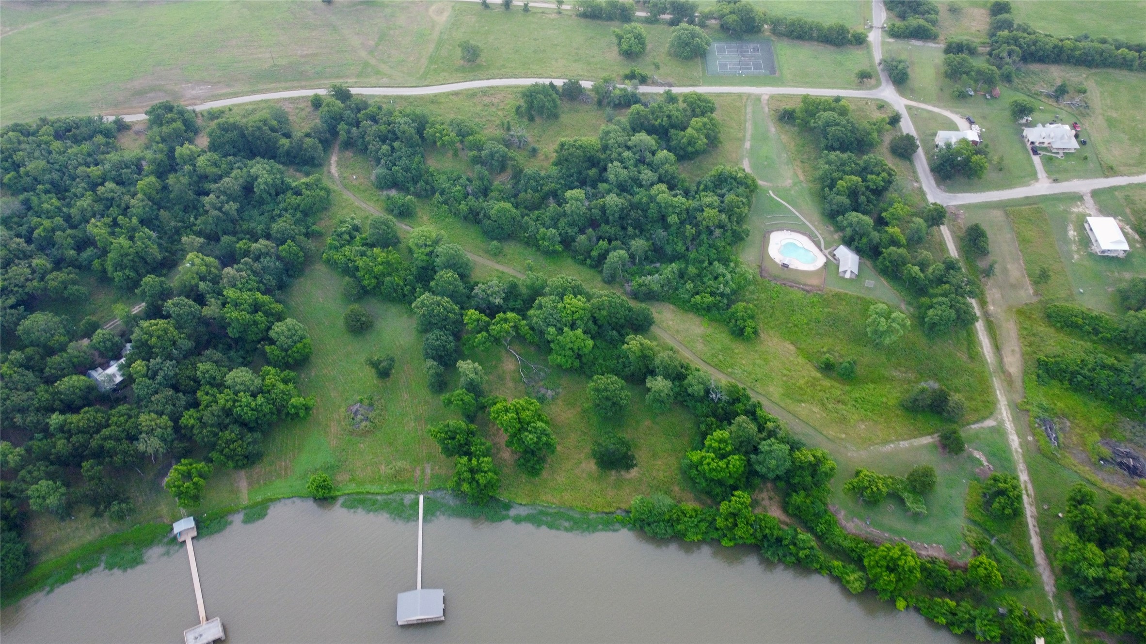 2085 S Oaks Lane, Lone Oak, TX, 75453