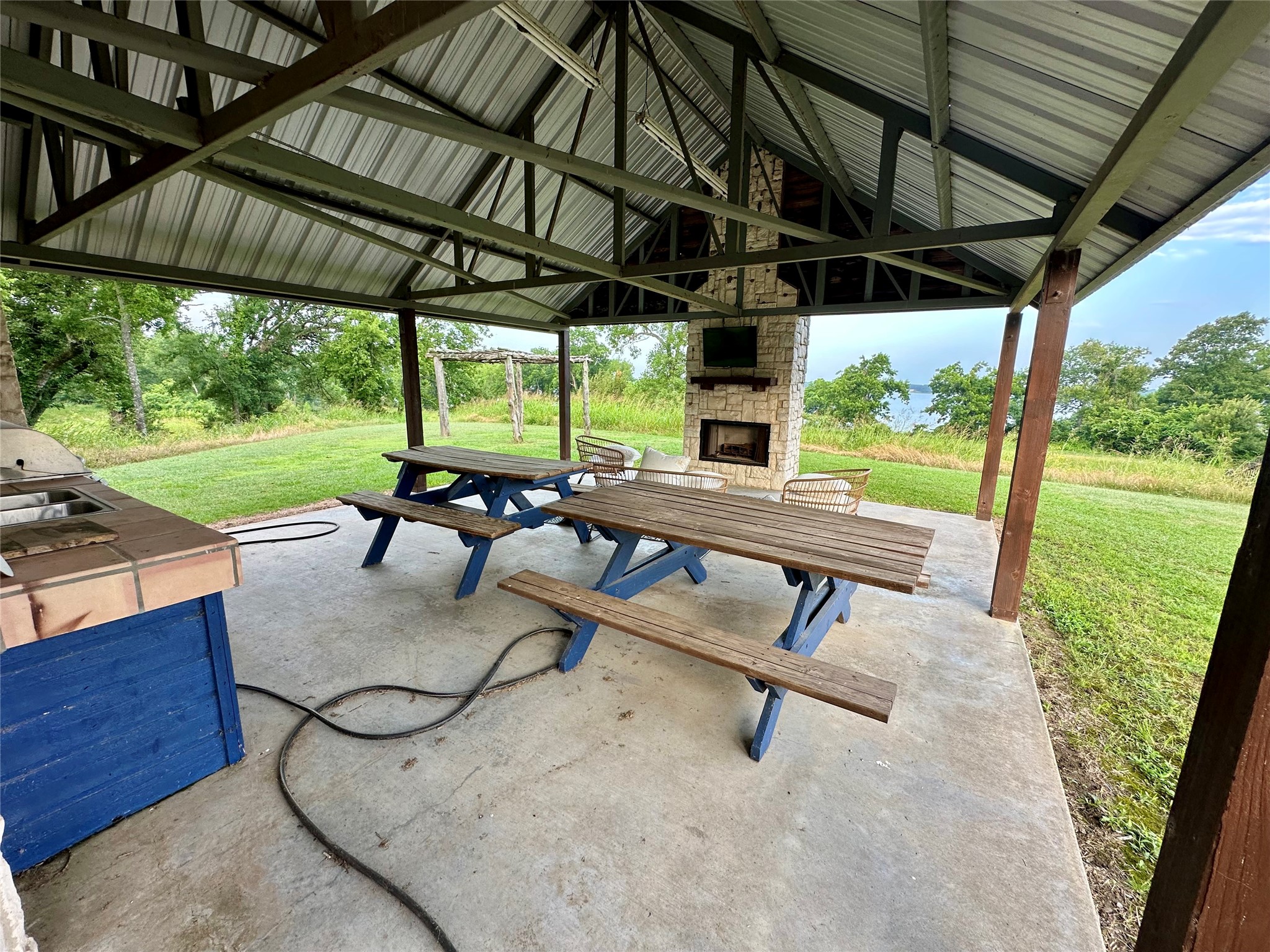2085 S Oaks Lane, Lone Oak, TX, 75453