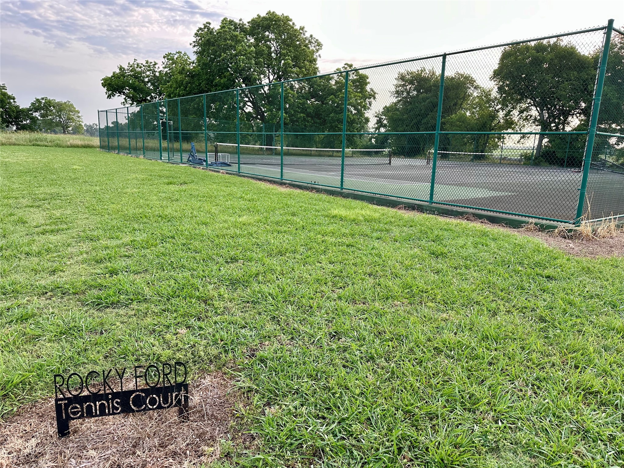2085 S Oaks Lane, Lone Oak, TX, 75453