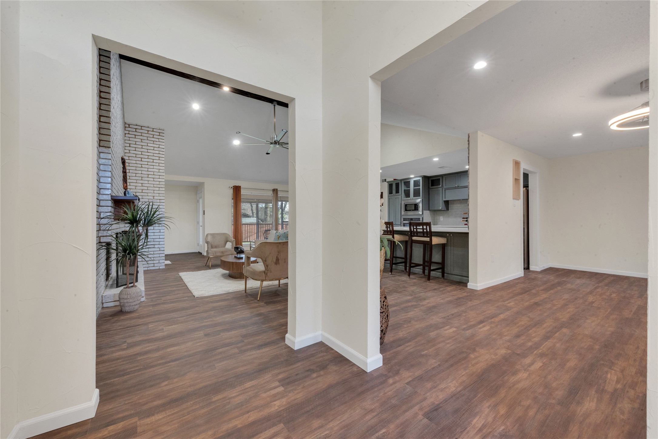 224 Plainview Drive, Hurst, TX, 76054