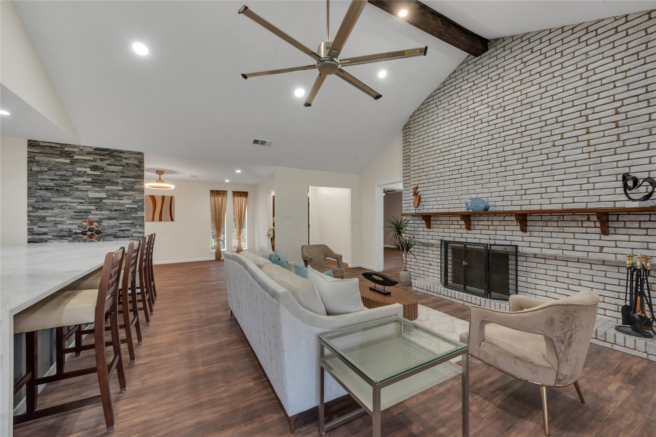 224 Plainview Drive, Hurst, TX, 76054