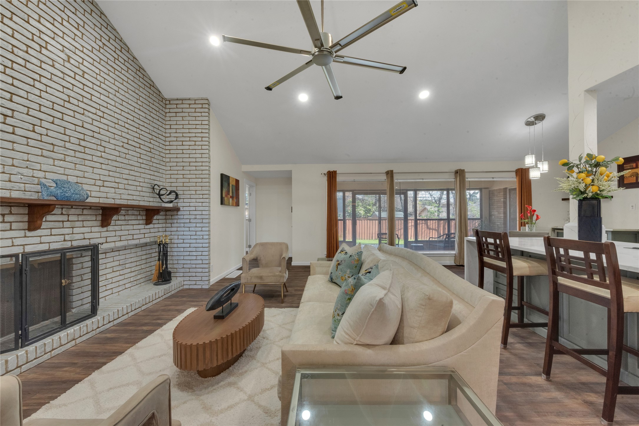 224 Plainview Drive, Hurst, TX, 76054