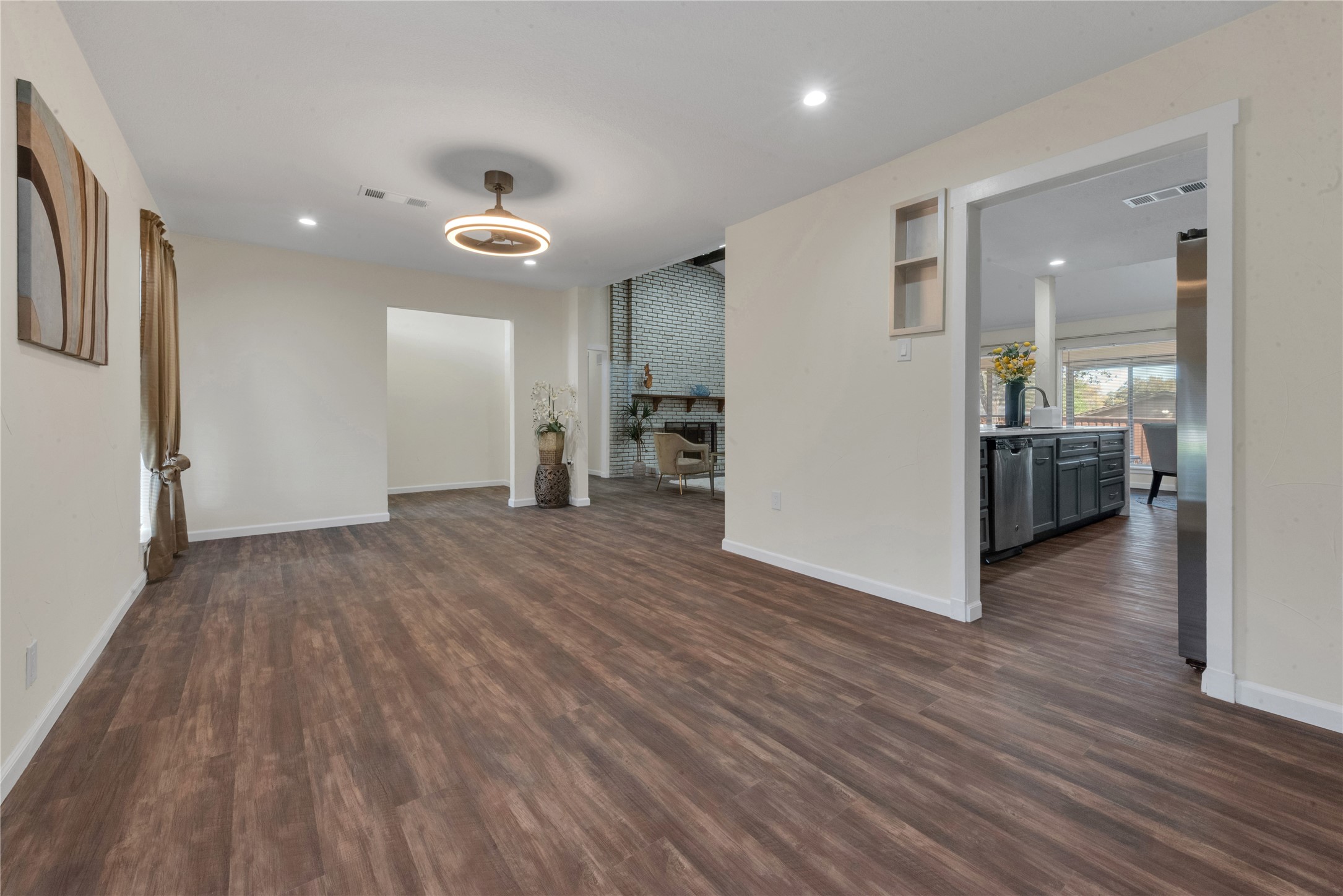 224 Plainview Drive, Hurst, TX, 76054