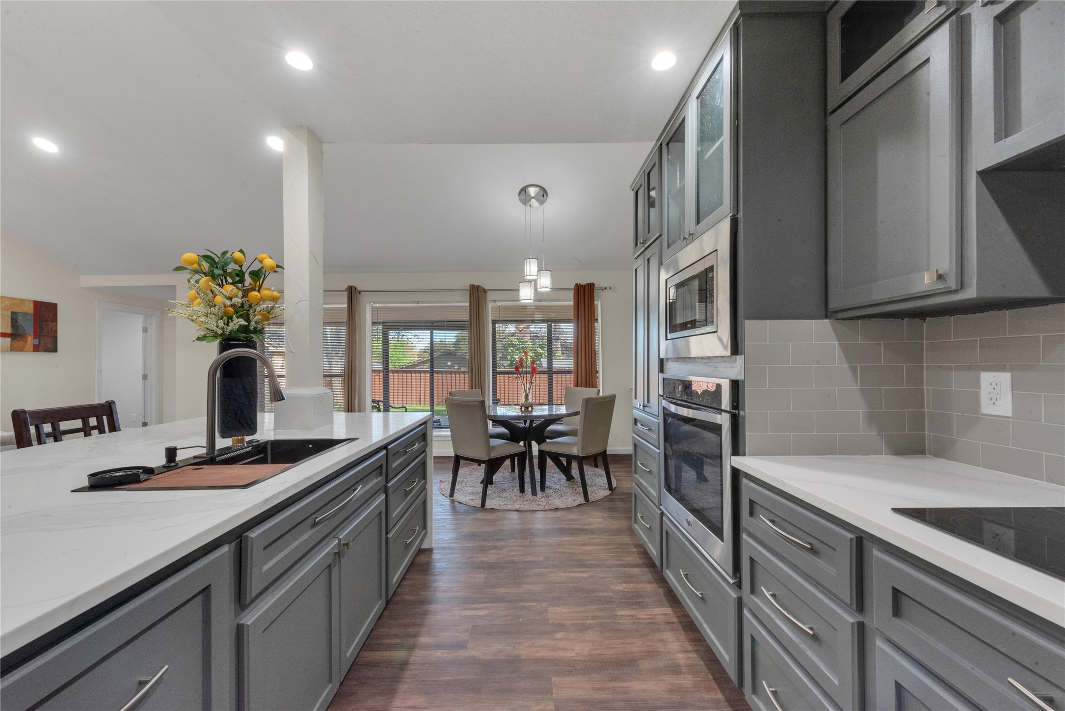 224 Plainview Drive, Hurst, TX, 76054