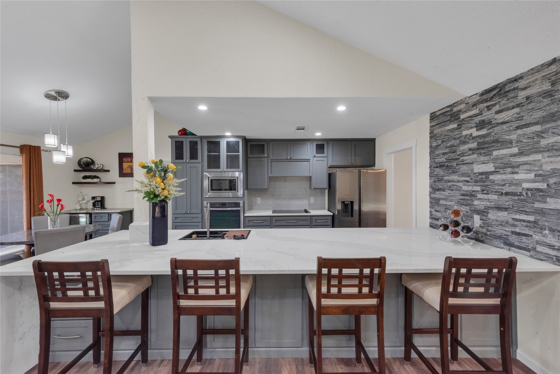 224 Plainview Drive, Hurst, TX, 76054