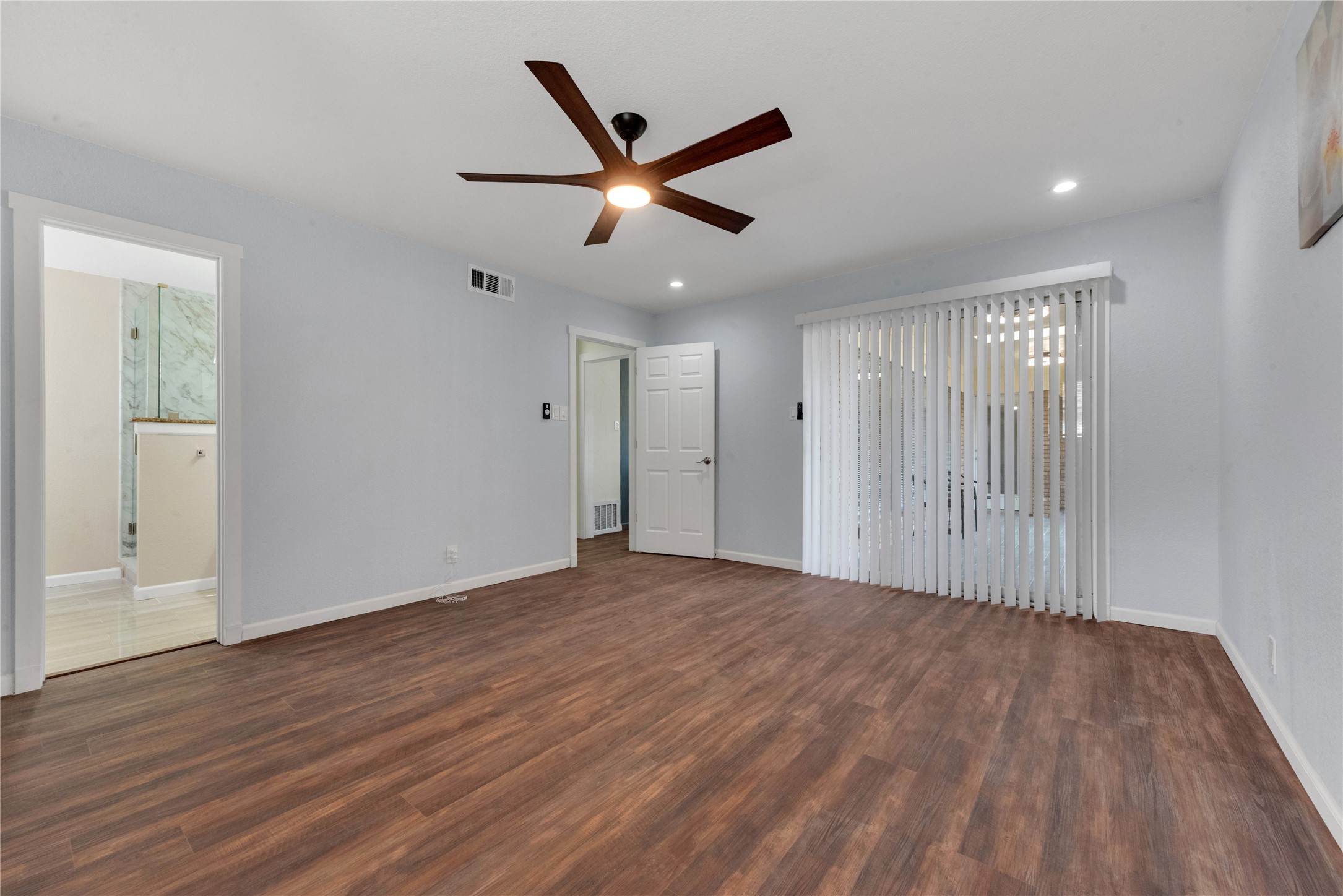 224 Plainview Drive, Hurst, TX, 76054