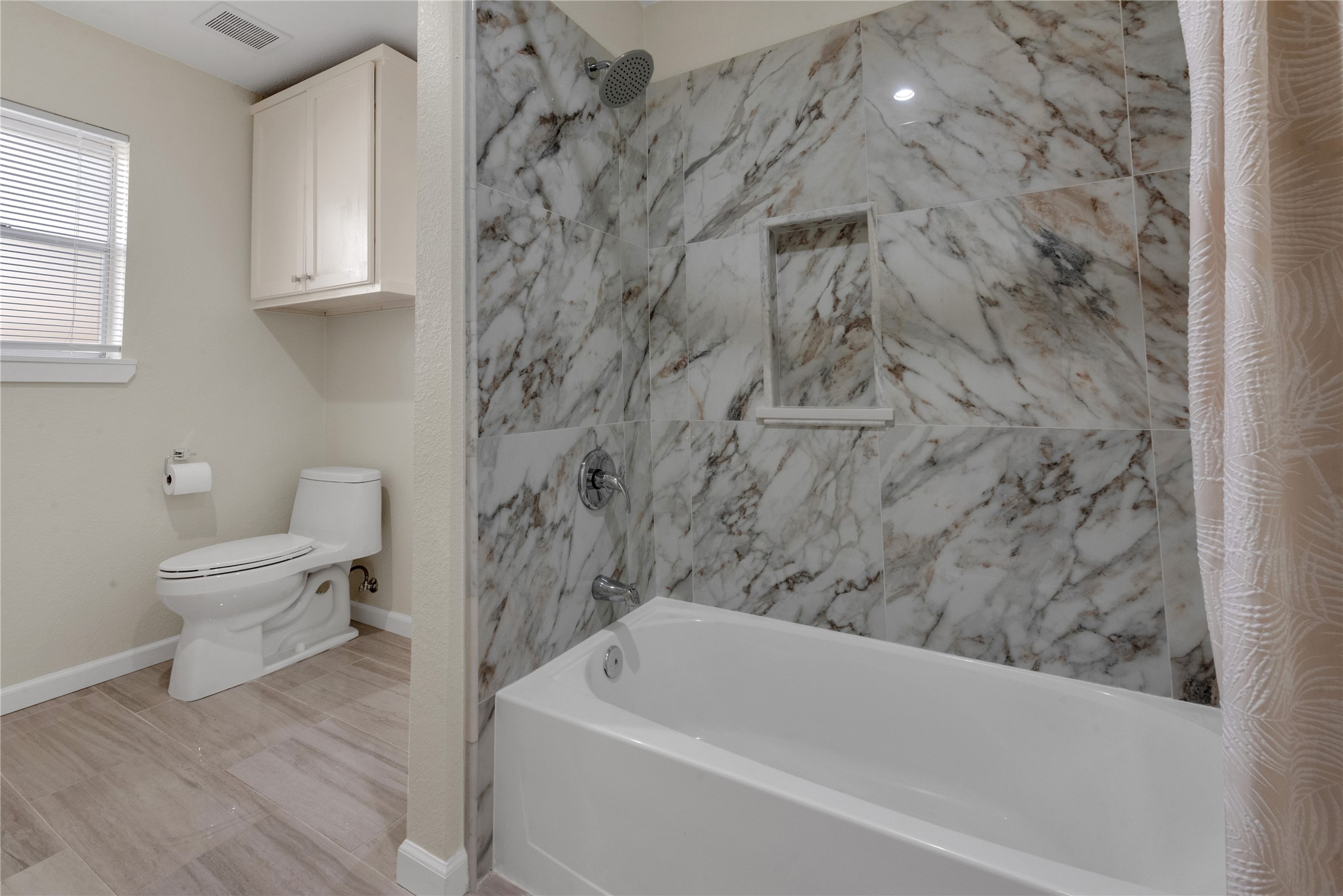 224 Plainview Drive, Hurst, TX, 76054