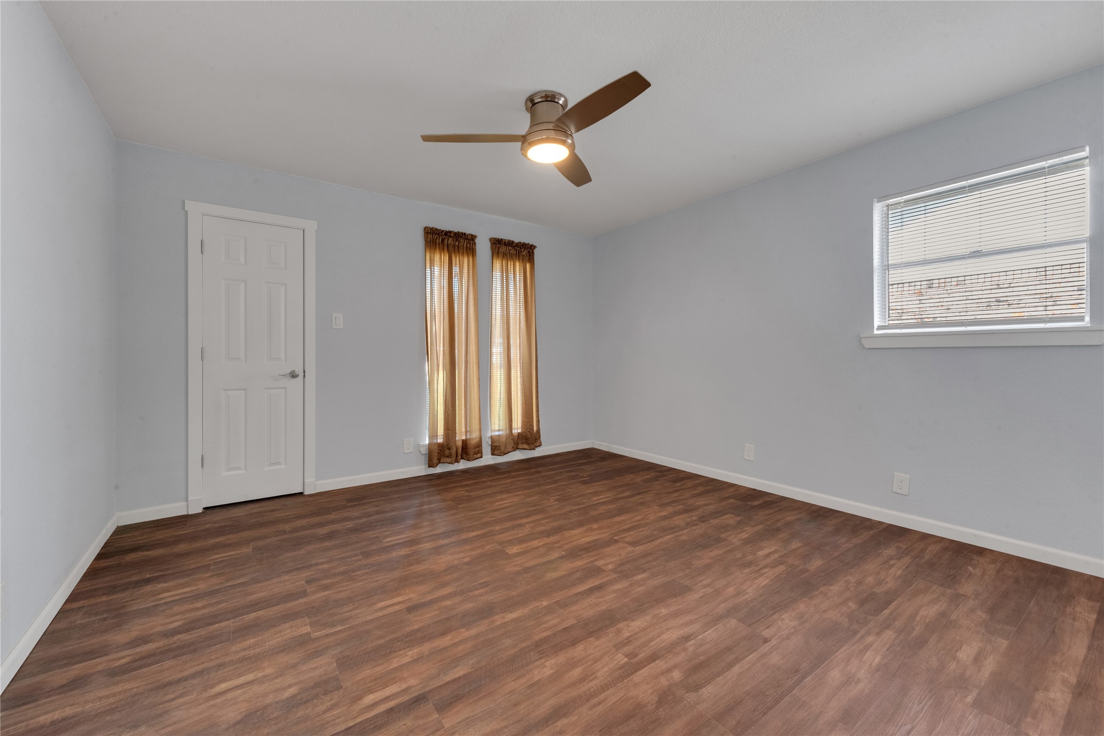224 Plainview Drive, Hurst, TX, 76054