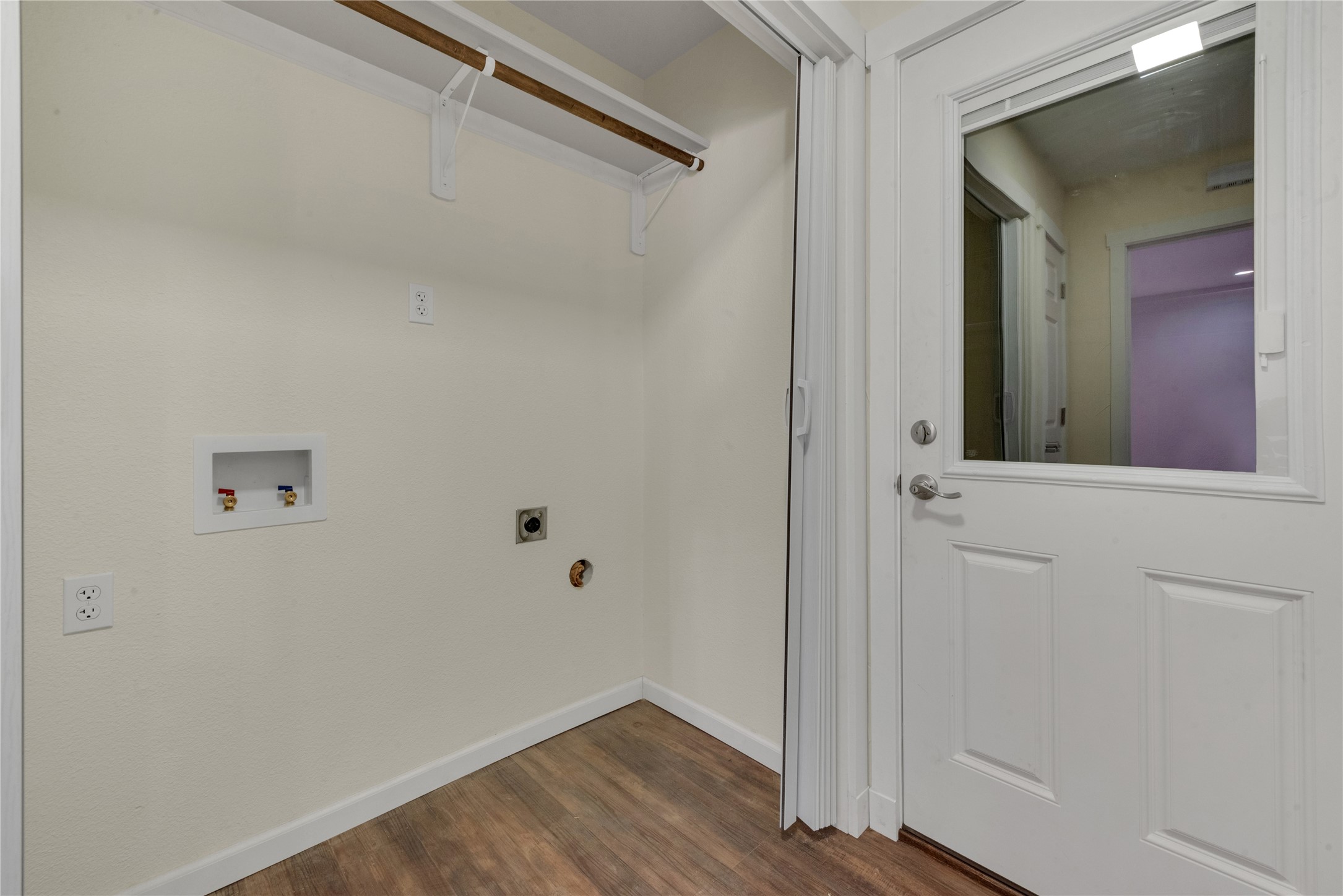 224 Plainview Drive, Hurst, TX, 76054