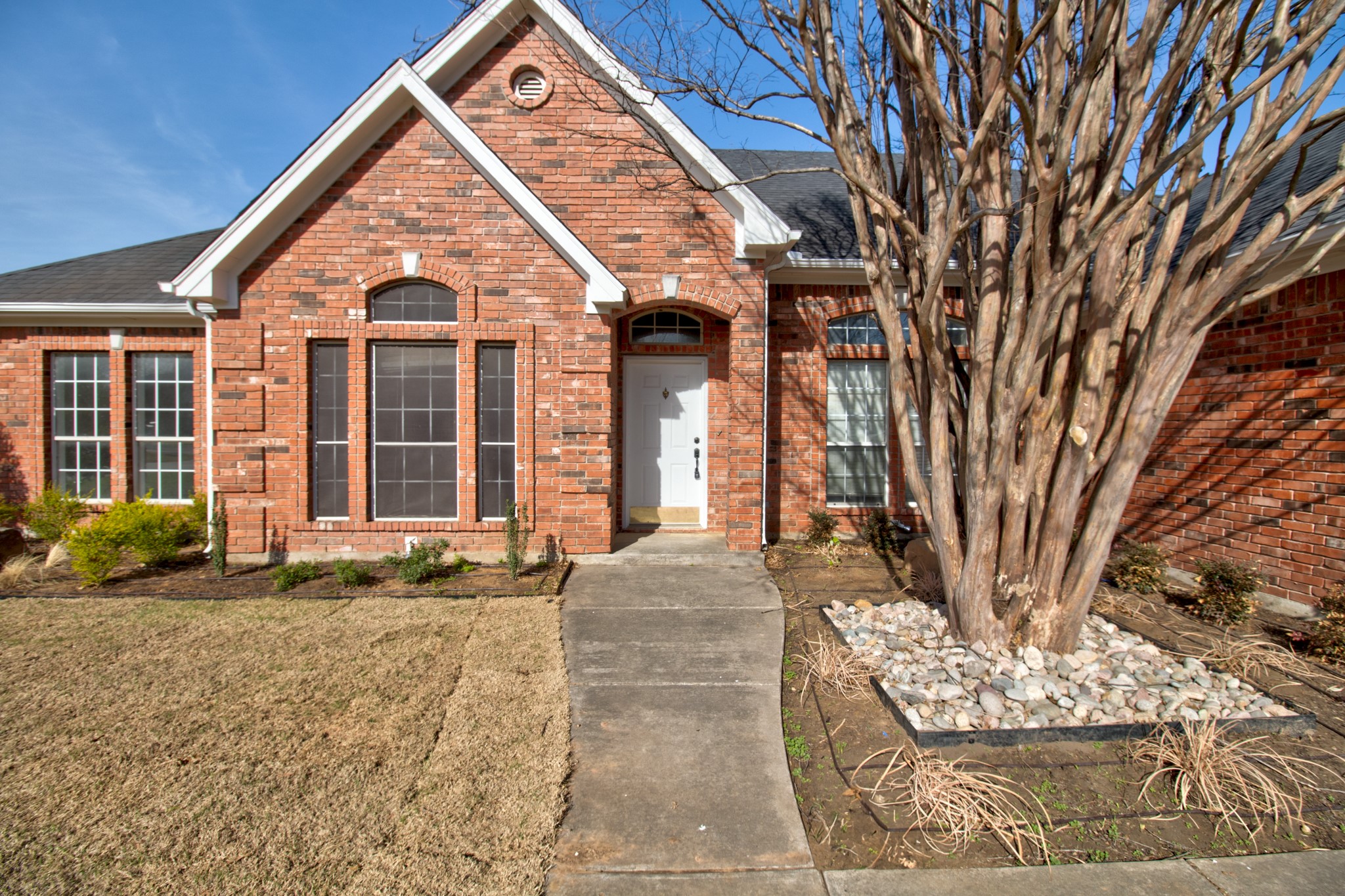 Property photo 02 of 1400 N Saint Charles Avenue Pilot, Point, TX 76258 | MLS #21214033