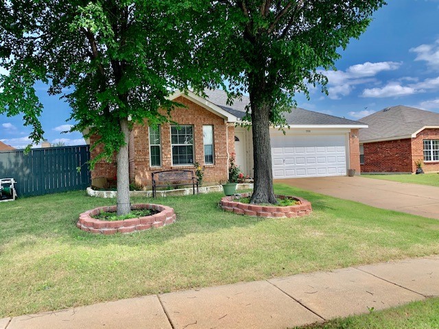 Property photo 01 of 3500 Crisoforo Drive, Denton, TX 76207 | MLS #21214071