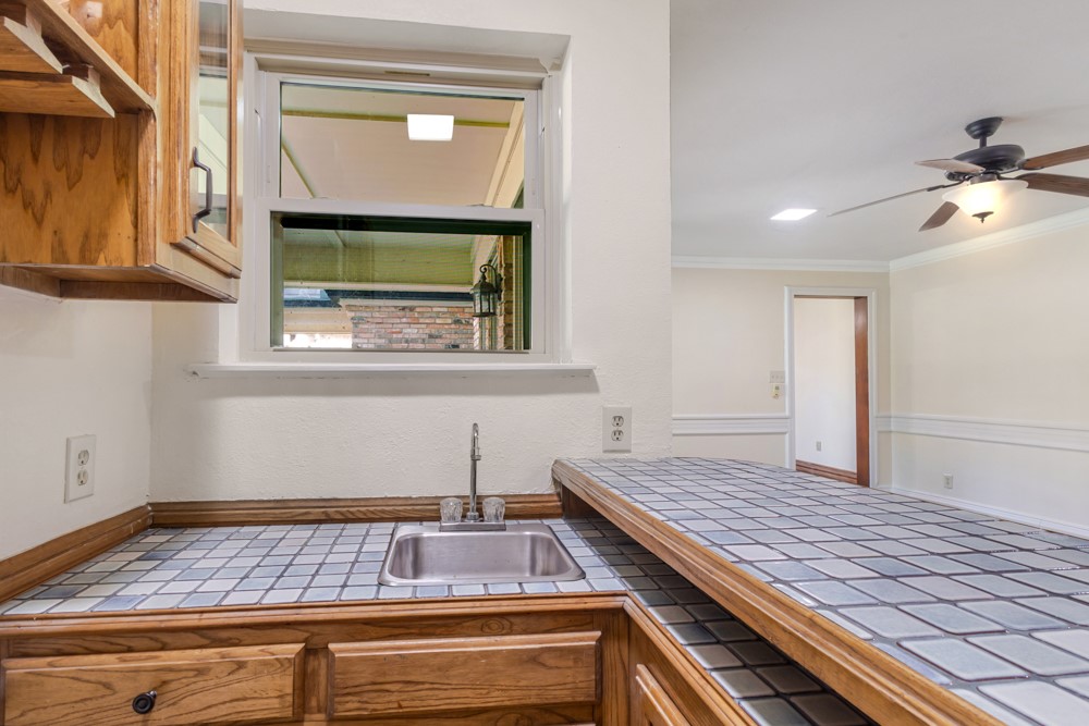 3917 Laurel Lane, Bedford, TX, 76021