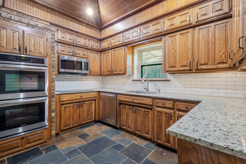 3917 Laurel Lane, Bedford, TX, 76021