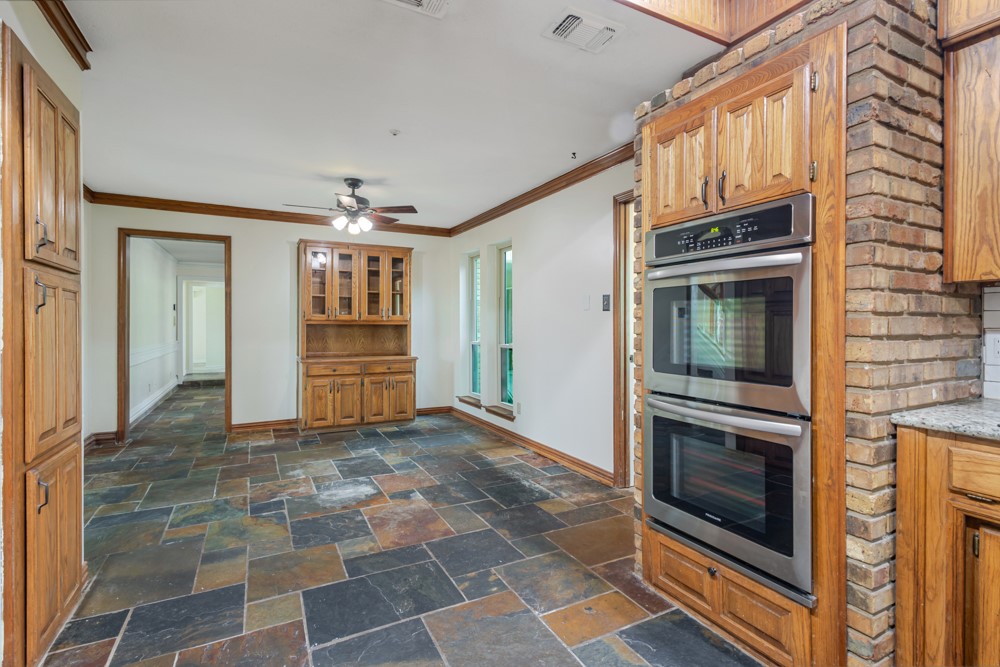 3917 Laurel Lane, Bedford, TX, 76021