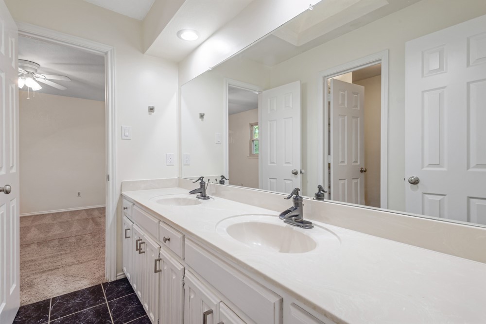 3917 Laurel Lane, Bedford, TX, 76021