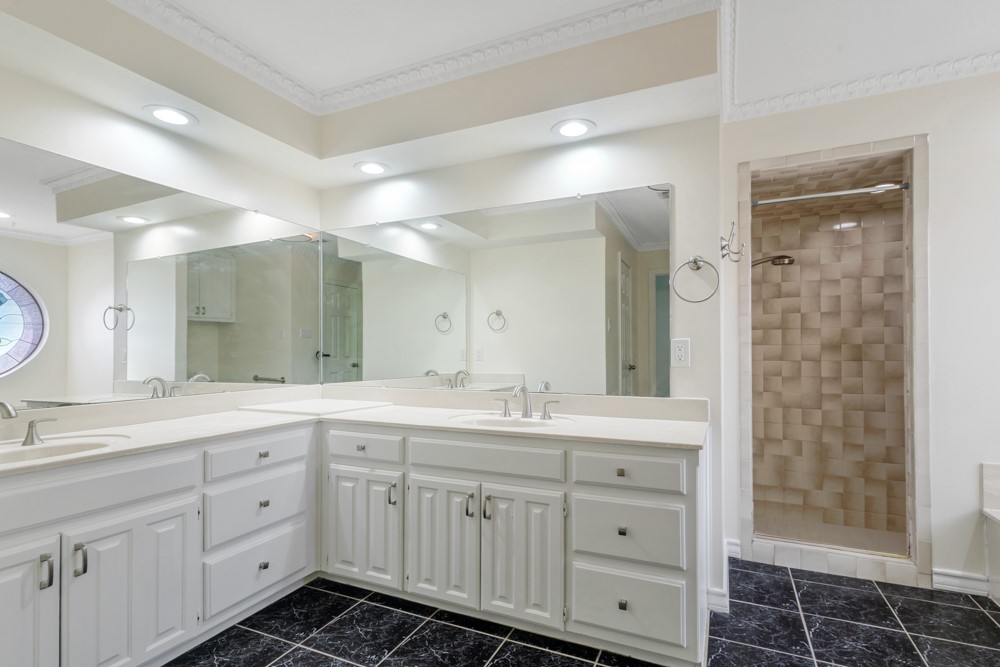 3917 Laurel Lane, Bedford, TX, 76021