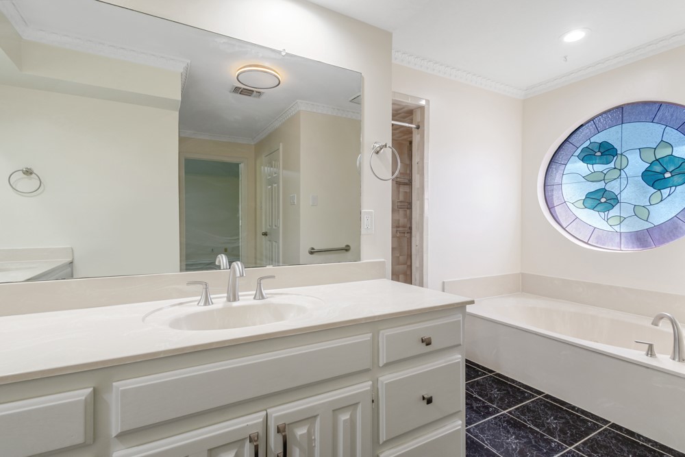 3917 Laurel Lane, Bedford, TX, 76021