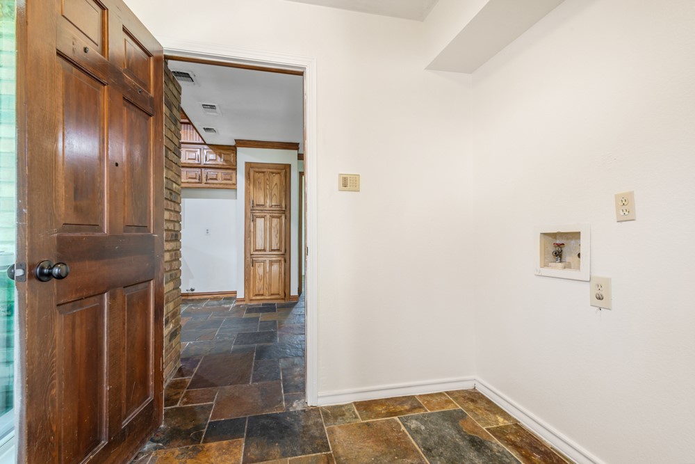 3917 Laurel Lane, Bedford, TX, 76021