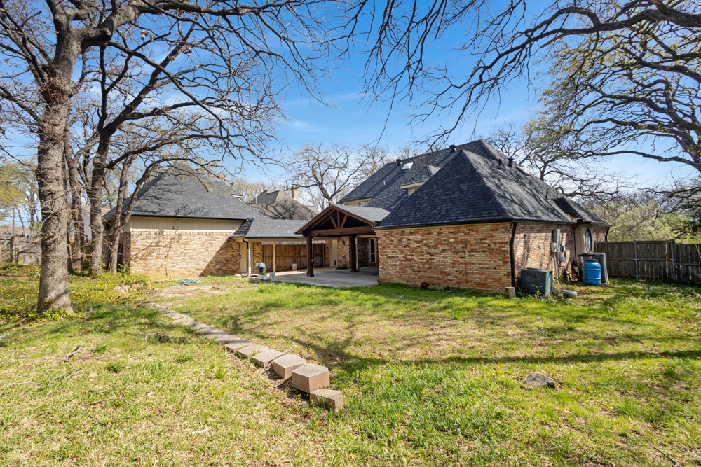 3917 Laurel Lane, Bedford, TX, 76021