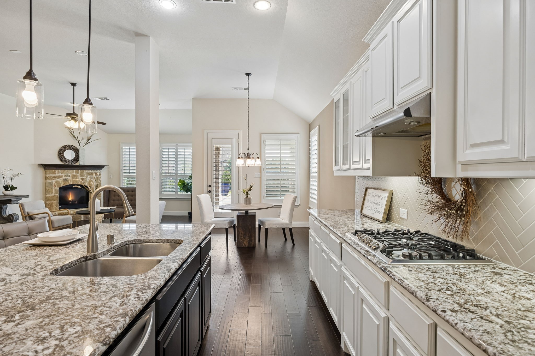 9708 Rexford Drive, Fort Worth, TX, 76131