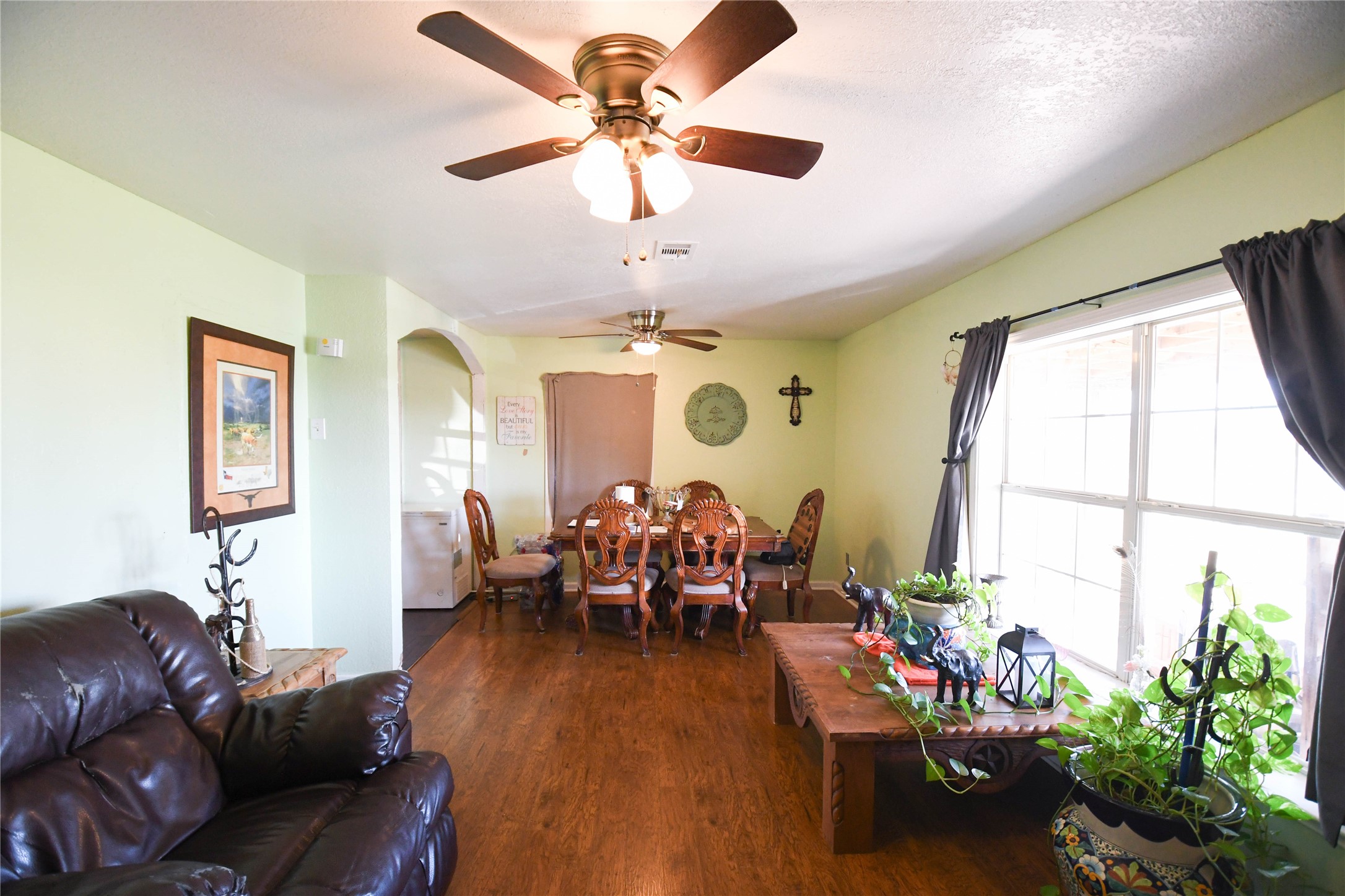 520 W Oak Street, Gunter, TX, 75058