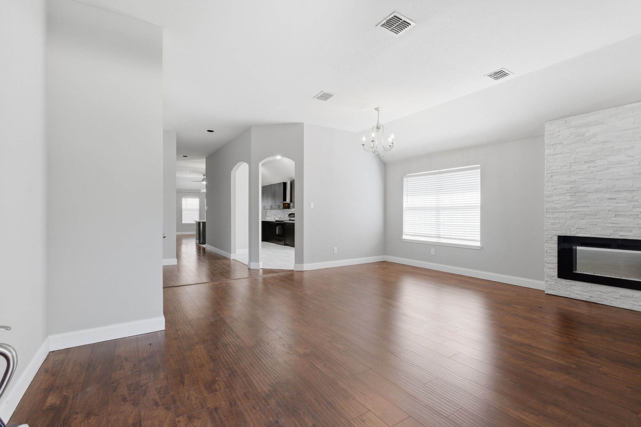 Property photo 04 of 4018 Hillhaven Drive, Heartland, TX 75126 | MLS #21214876