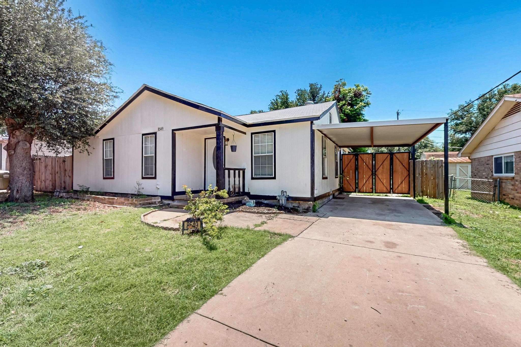 8549 Michael Street, White Settlement, TX, 76108