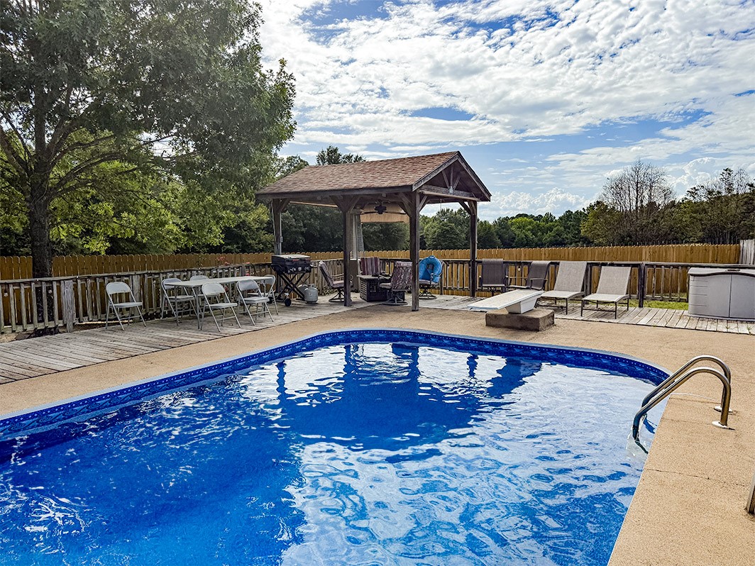 2382 Crystal Drive, Athens, TX, 75752