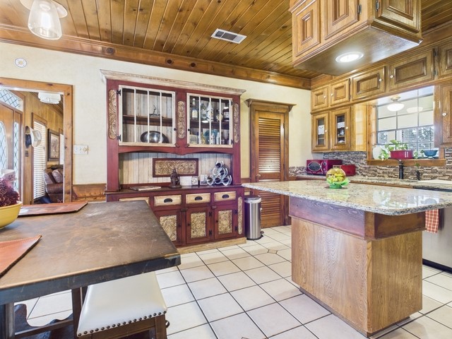 2382 Crystal Drive, Athens, TX, 75752