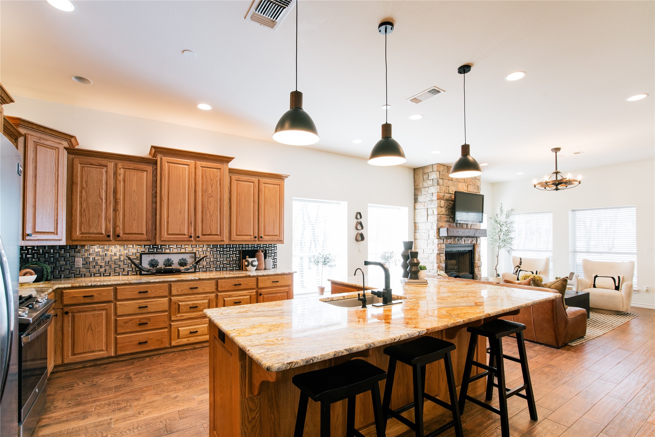 4067 CR 414, St Jo, TX, 76265