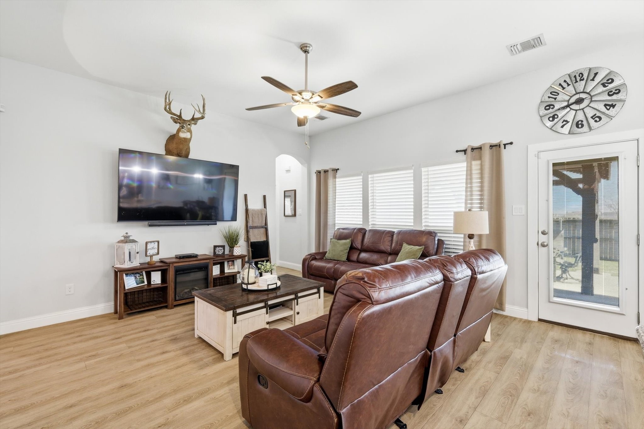 4101 Windmill Court, Sanger, TX, 76266