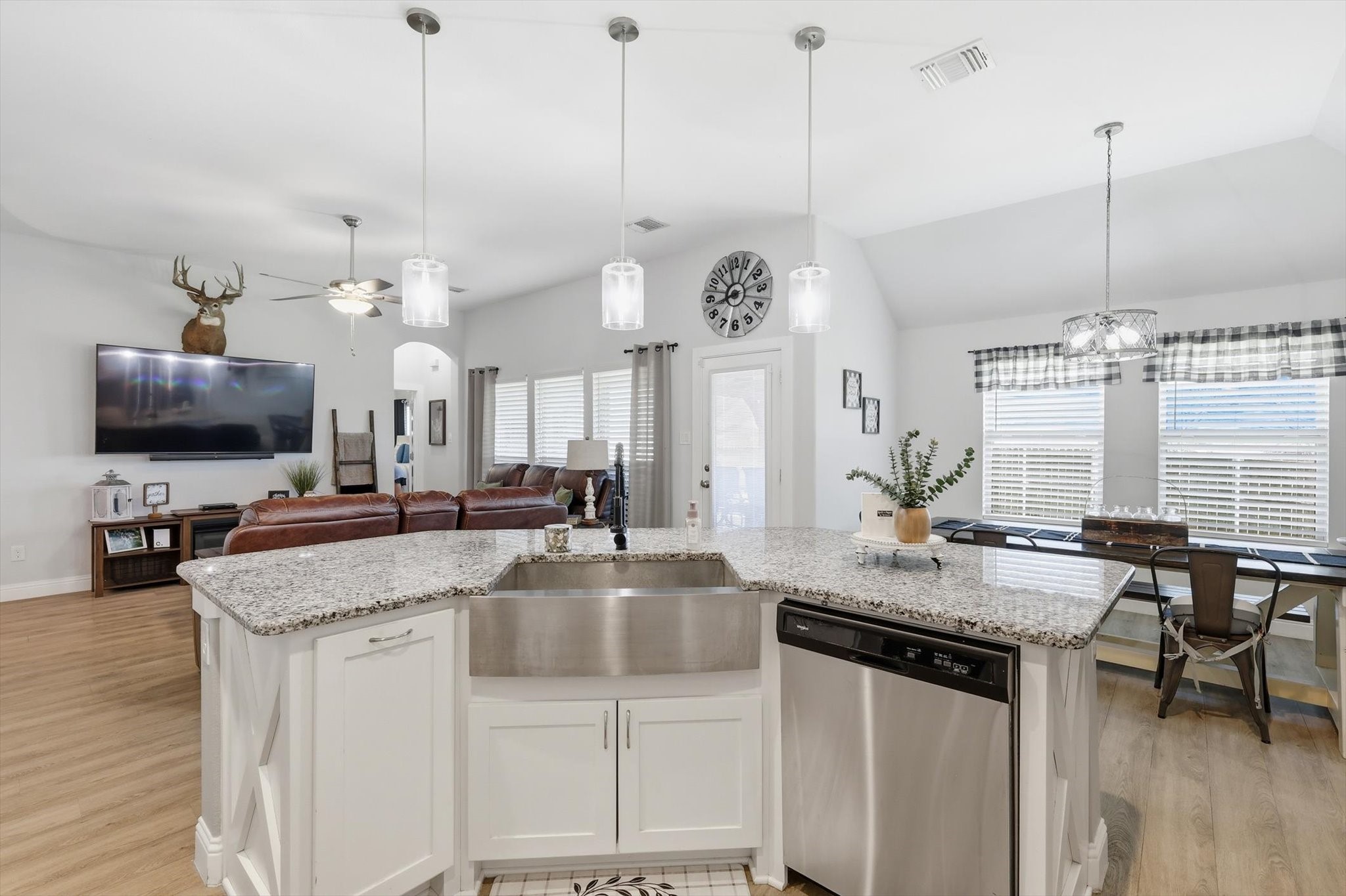 4101 Windmill Court, Sanger, TX, 76266