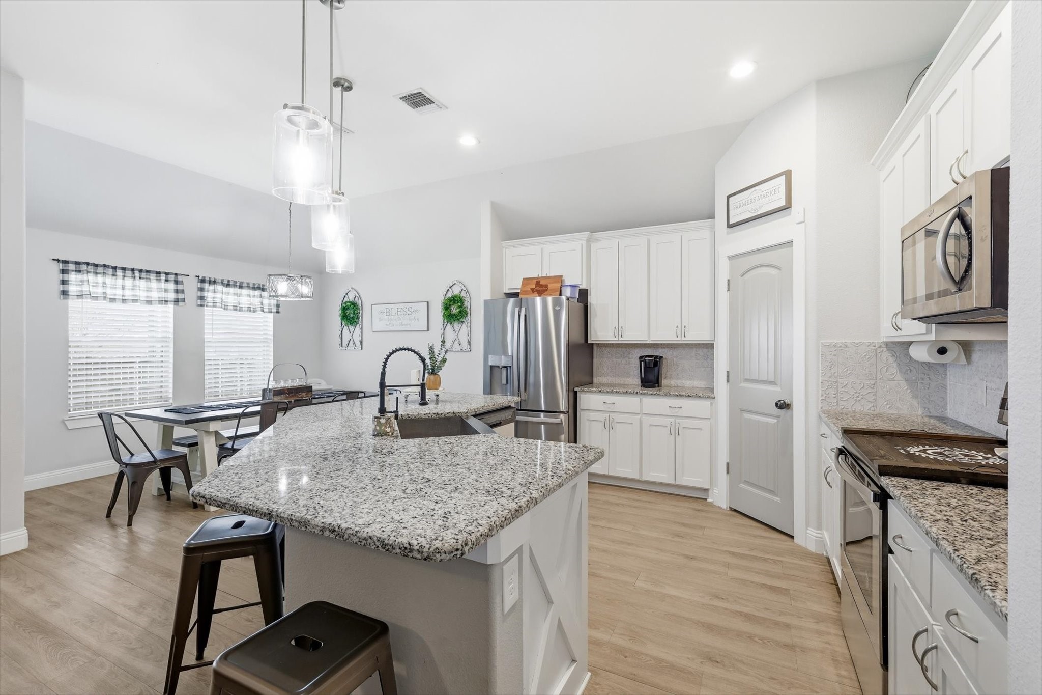 4101 Windmill Court, Sanger, TX, 76266
