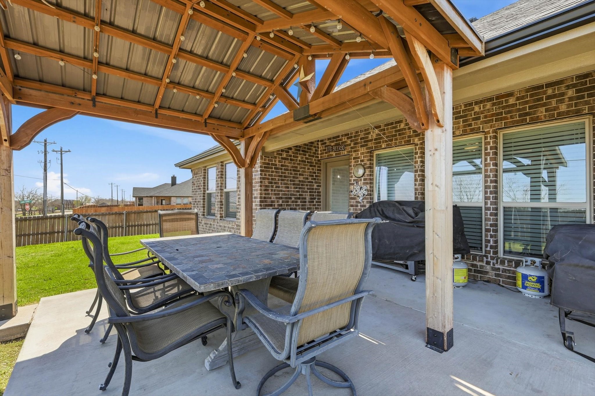 4101 Windmill Court, Sanger, TX, 76266