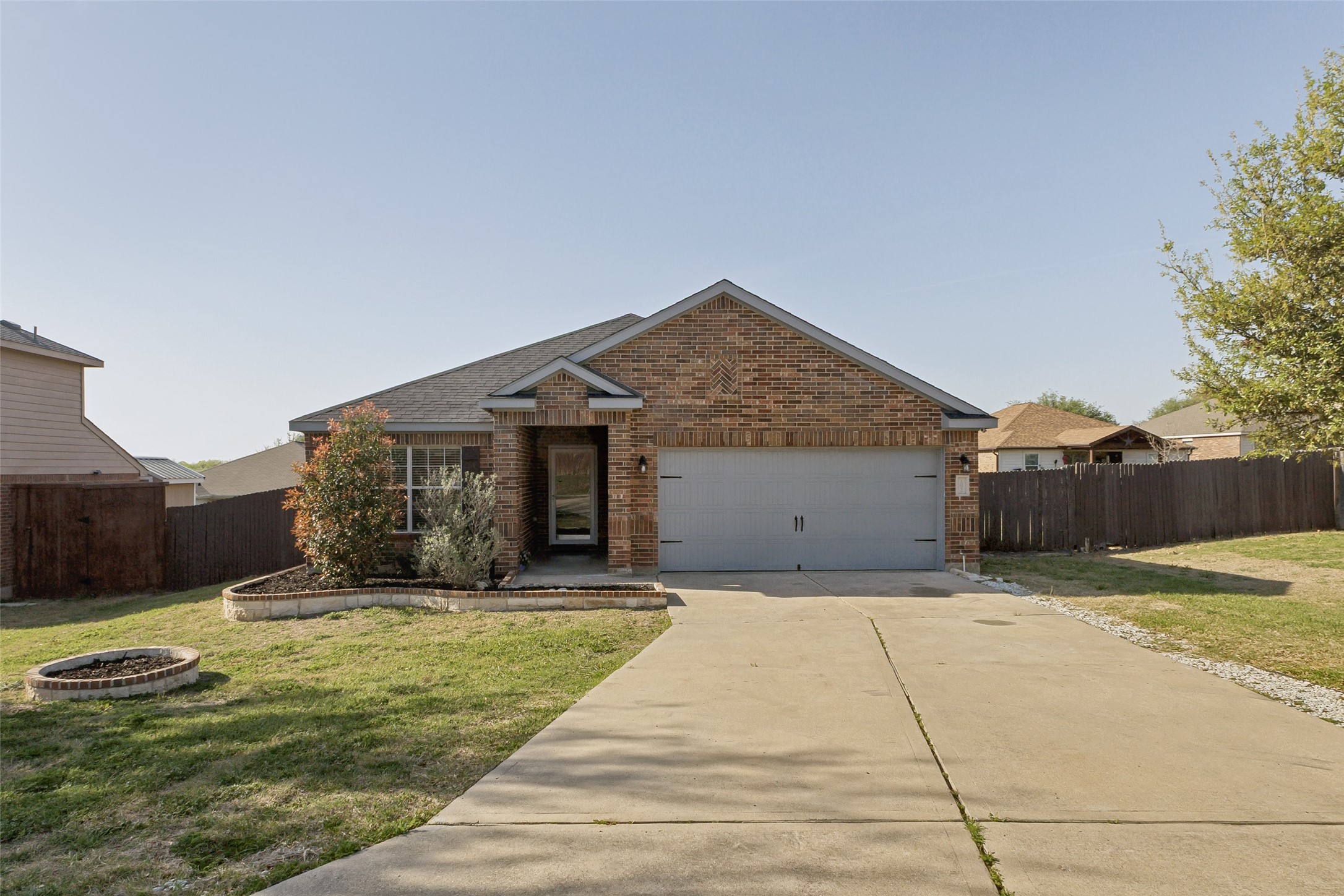 Property photo 03 of 192 Buffalo Ridge Drive, Newark, TX 76071 | MLS #21215708