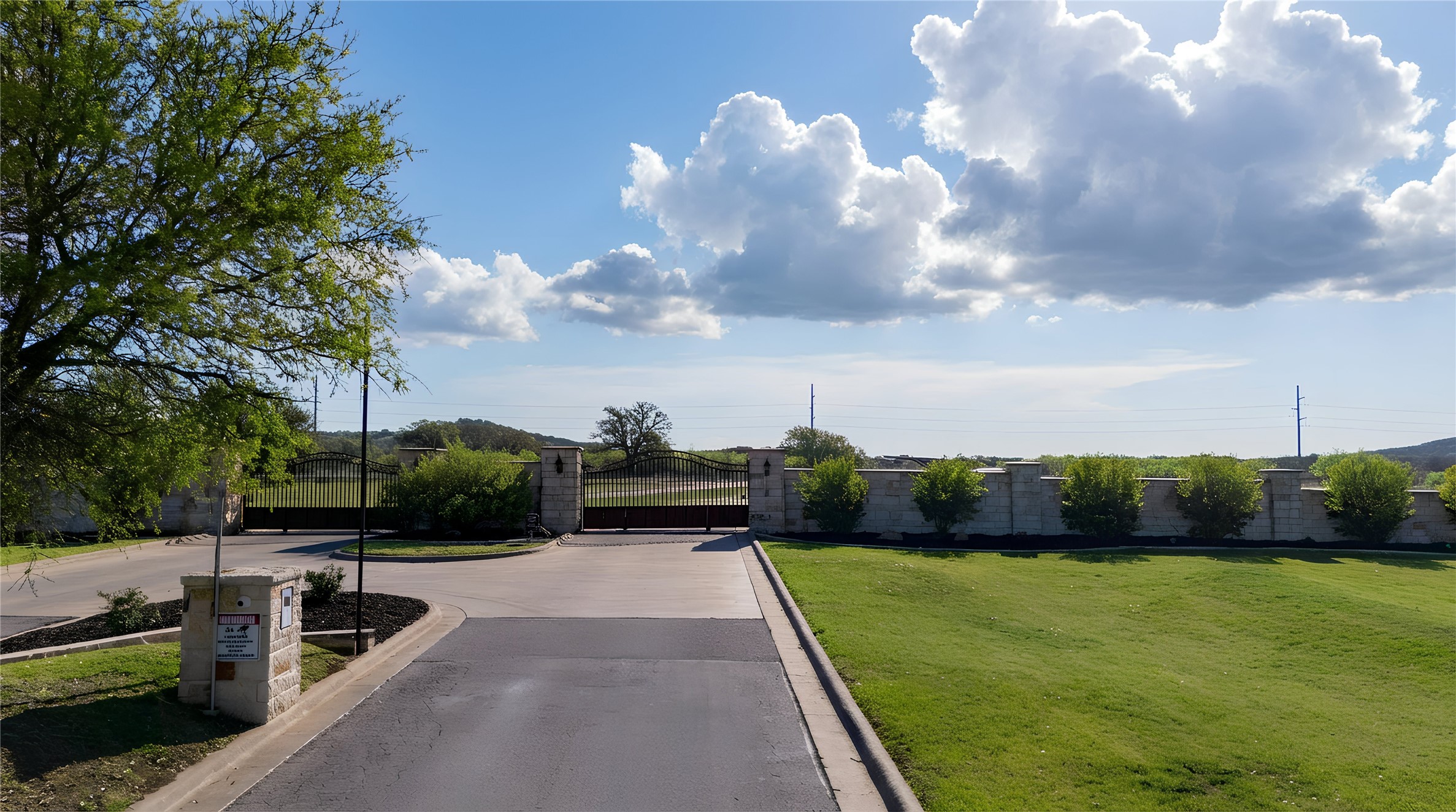 Property photo 04 of 1620 Canyon Wren Loop, Graford, TX 76449 | MLS #21215798