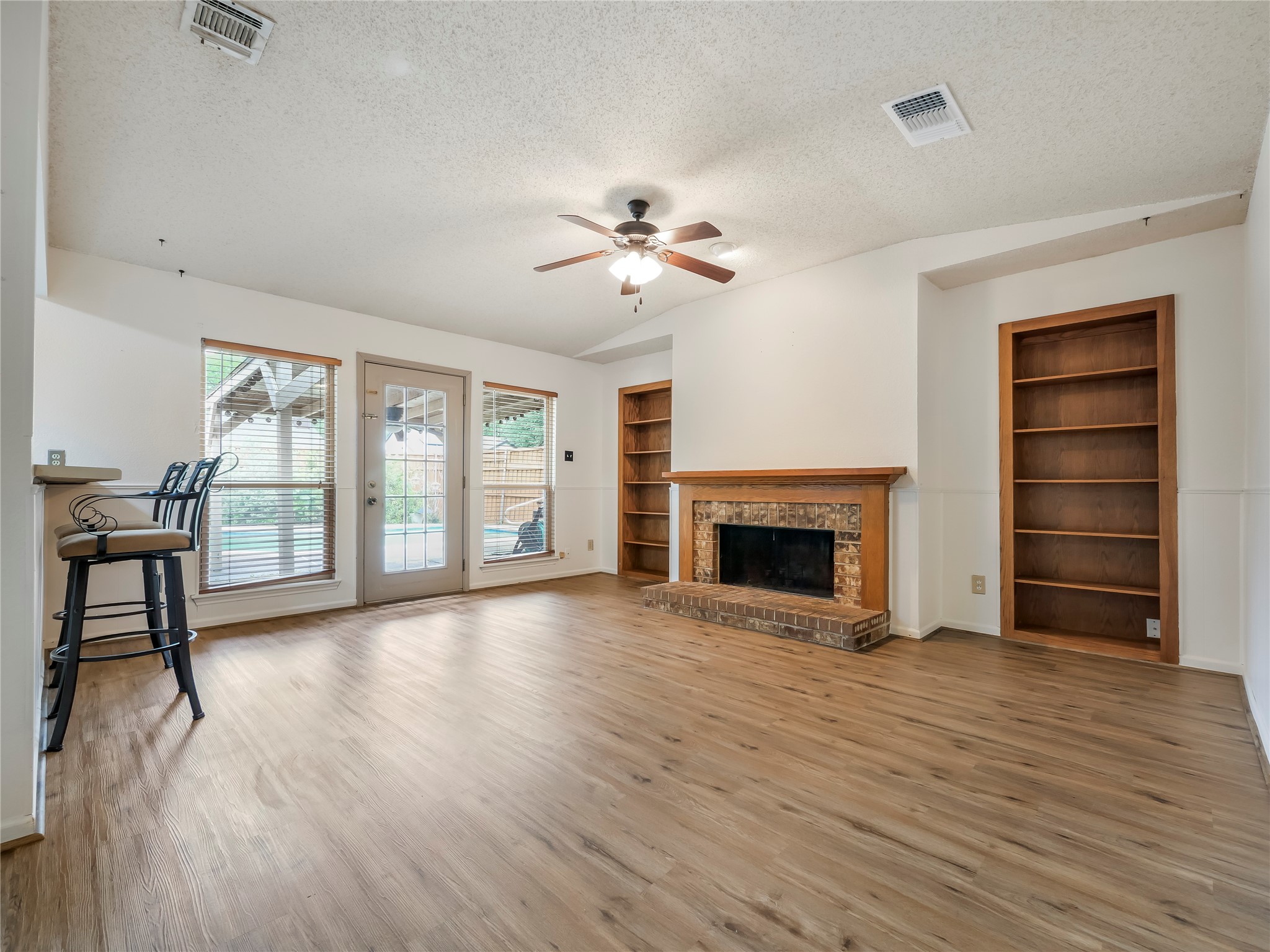 269 E Ridgegate Drive, Garland, TX, 75040