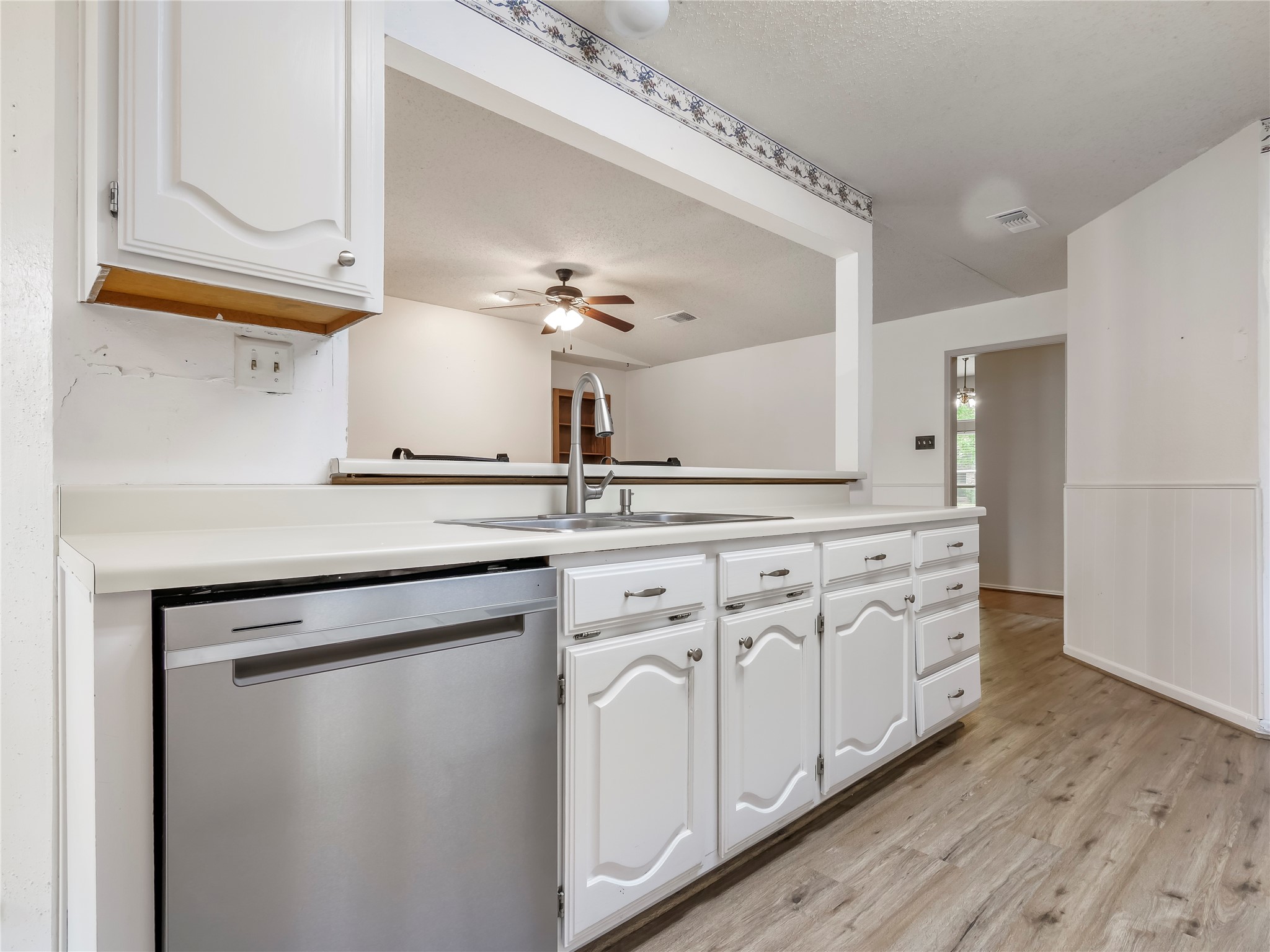 269 E Ridgegate Drive, Garland, TX, 75040