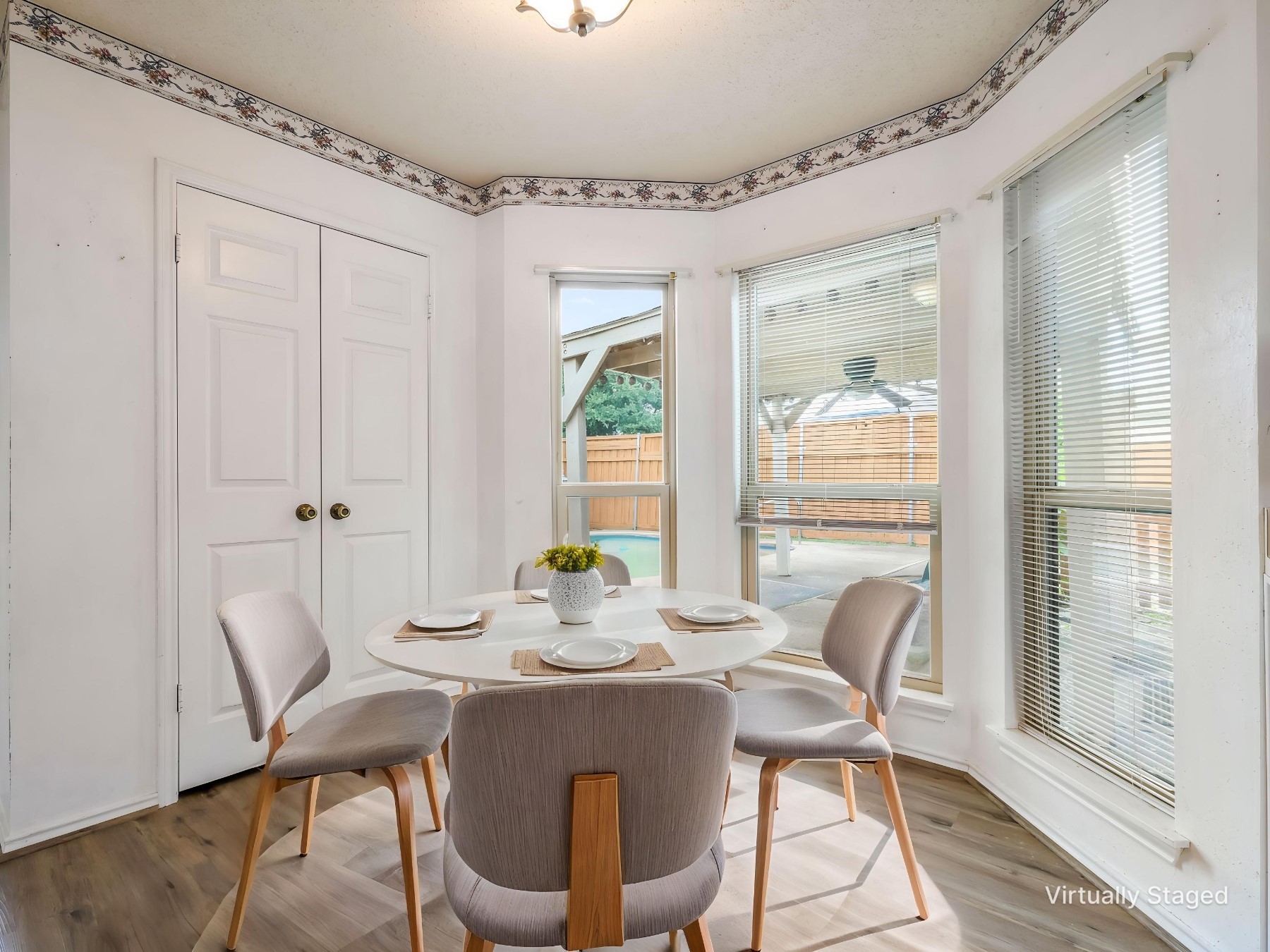 269 E Ridgegate Drive, Garland, TX, 75040