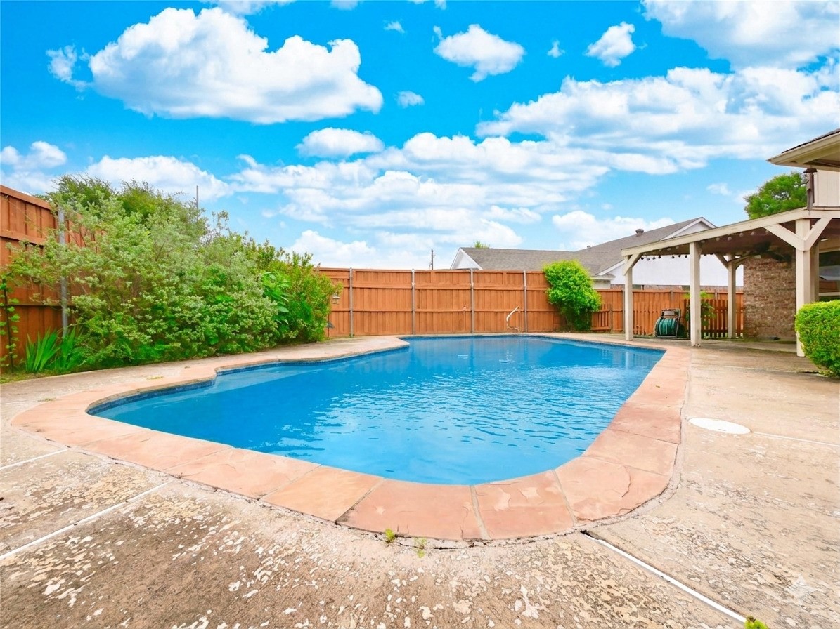 269 E Ridgegate Drive, Garland, TX, 75040