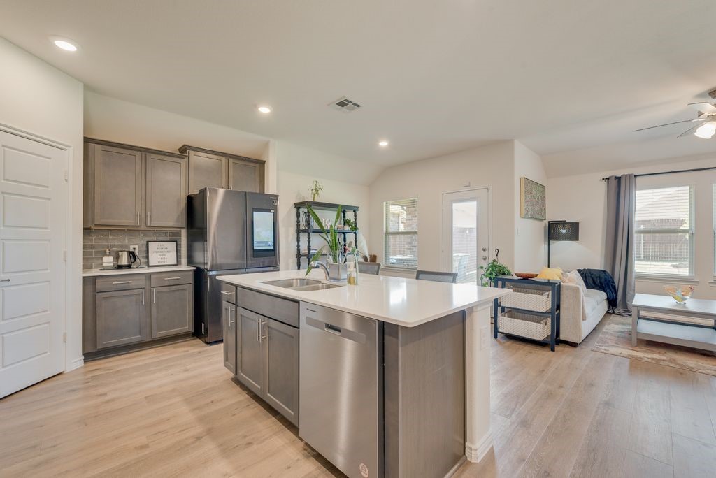 811 Dove Haven Way, Lavon, TX, 75166