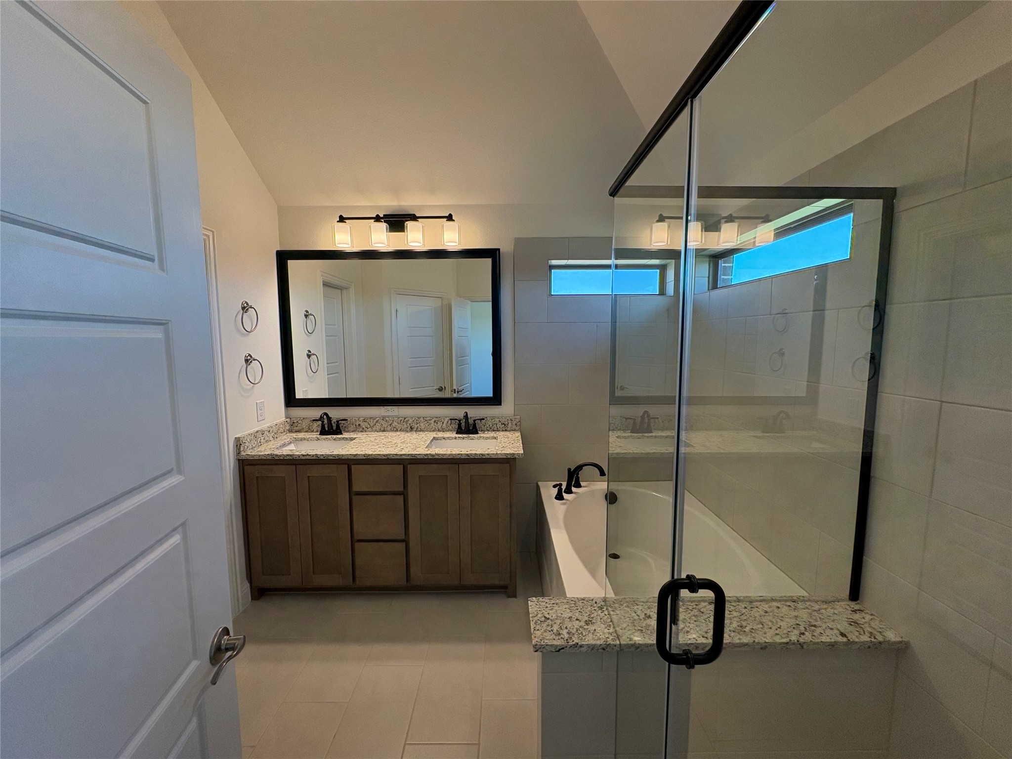 589 Mb S Way, Pilot Point, TX, 76258