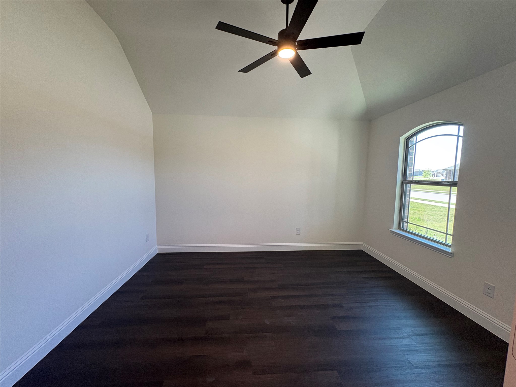 589 Mb S Way, Pilot Point, TX, 76258