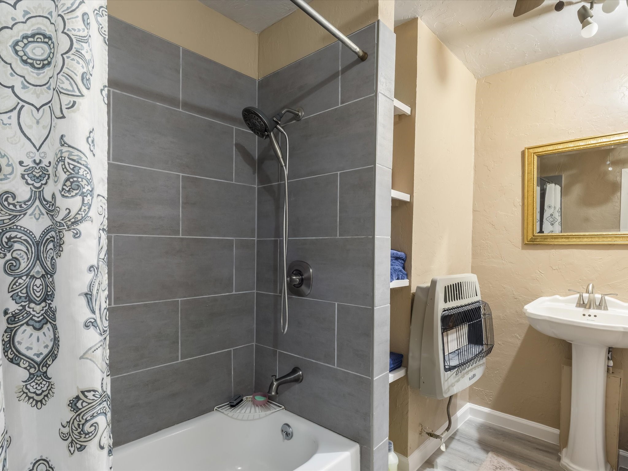 3002 Mecca Street, Fort Worth, TX, 76119