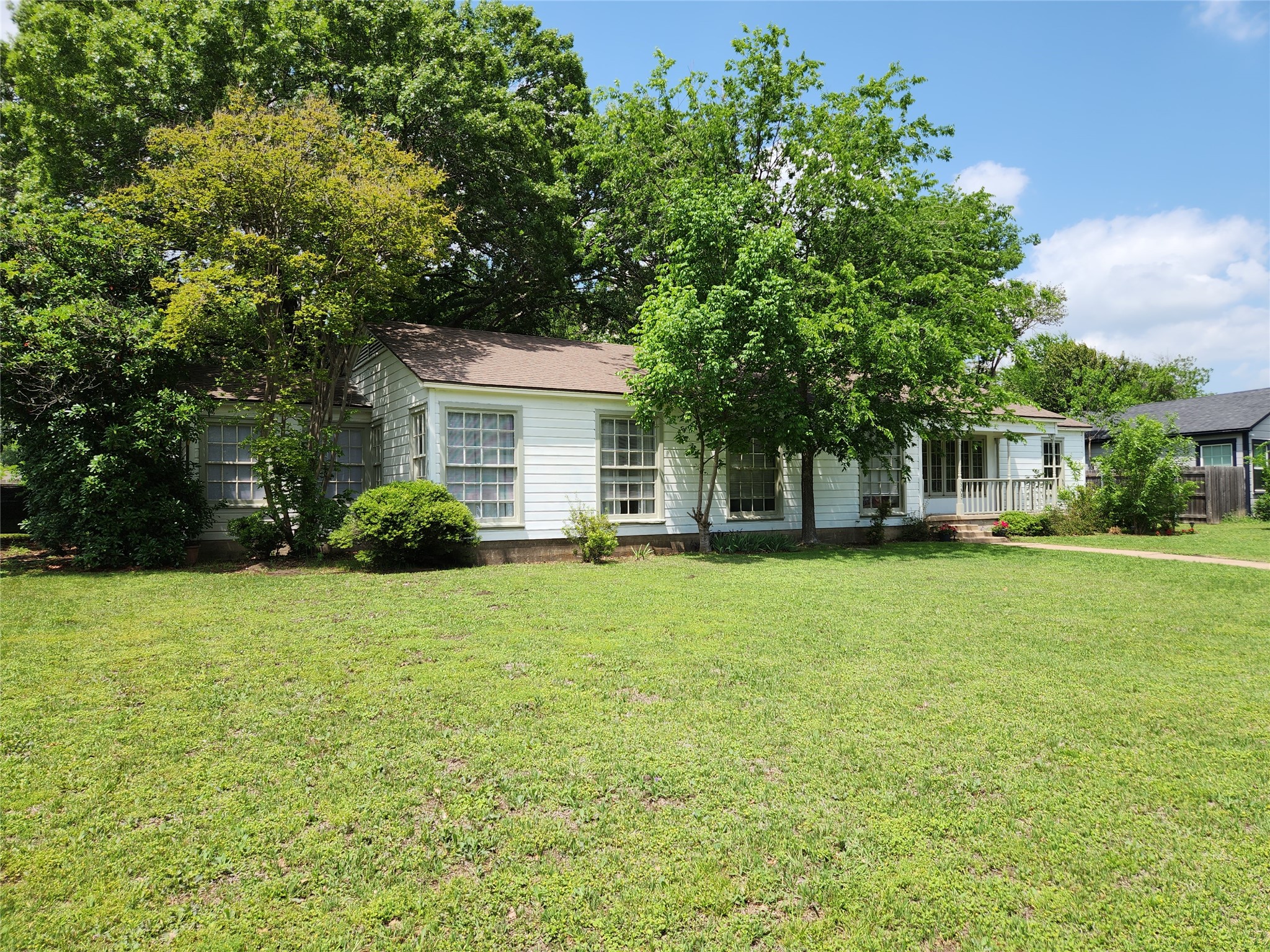 3205 Live Oak Avenue, Waco, TX, 76708