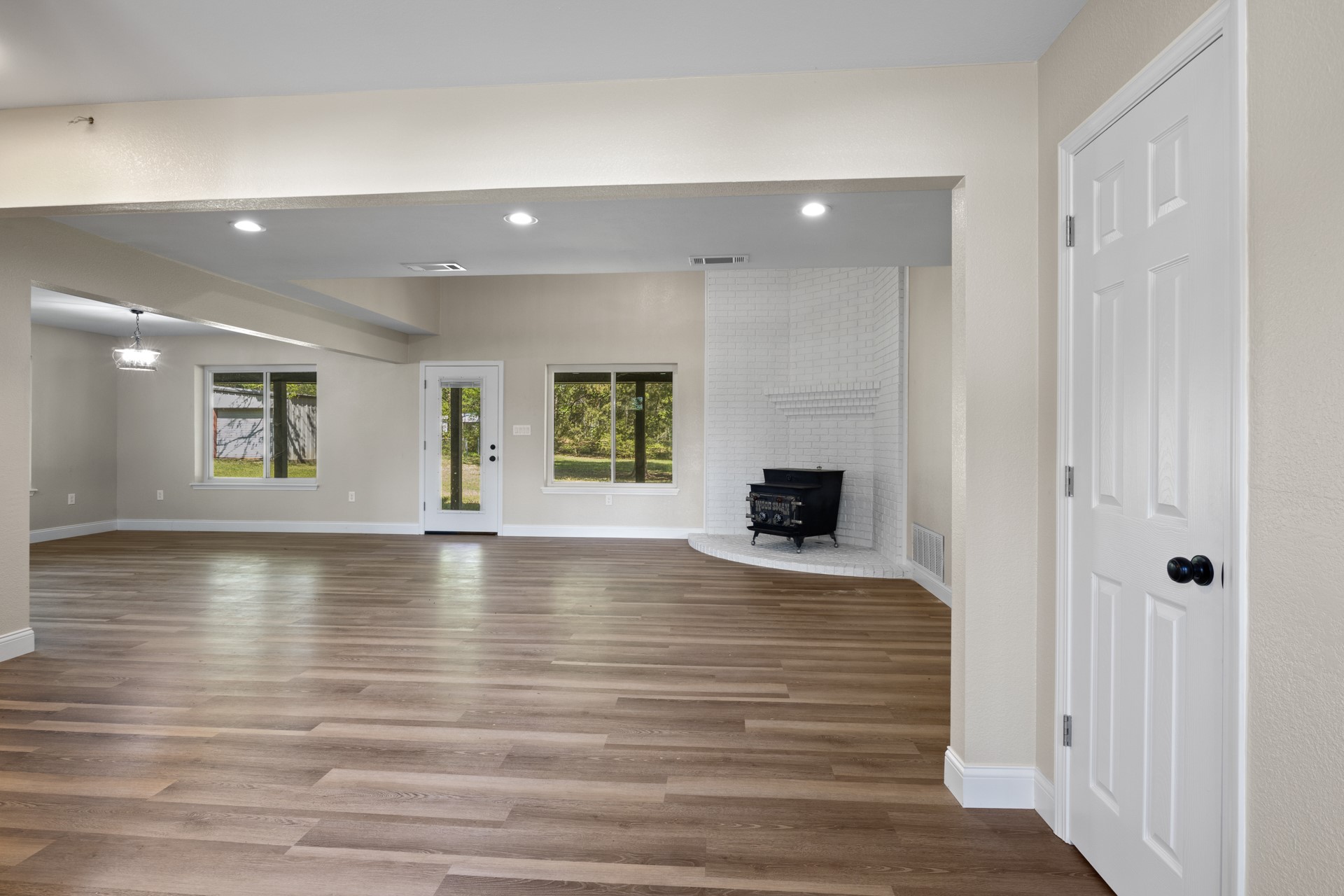 366 County Road 1740, Mt Pleasant, TX, 75455