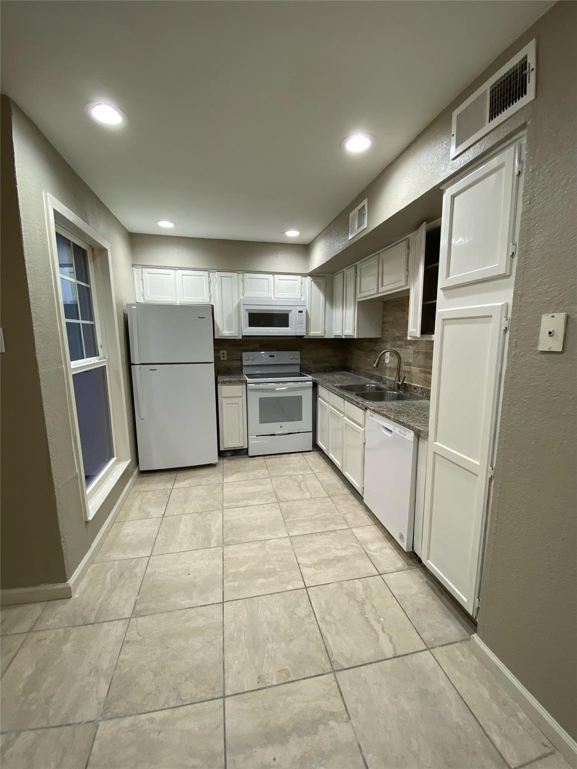 9805 Walnut Street UNIT&nbsp;112, Dallas, TX, 75243