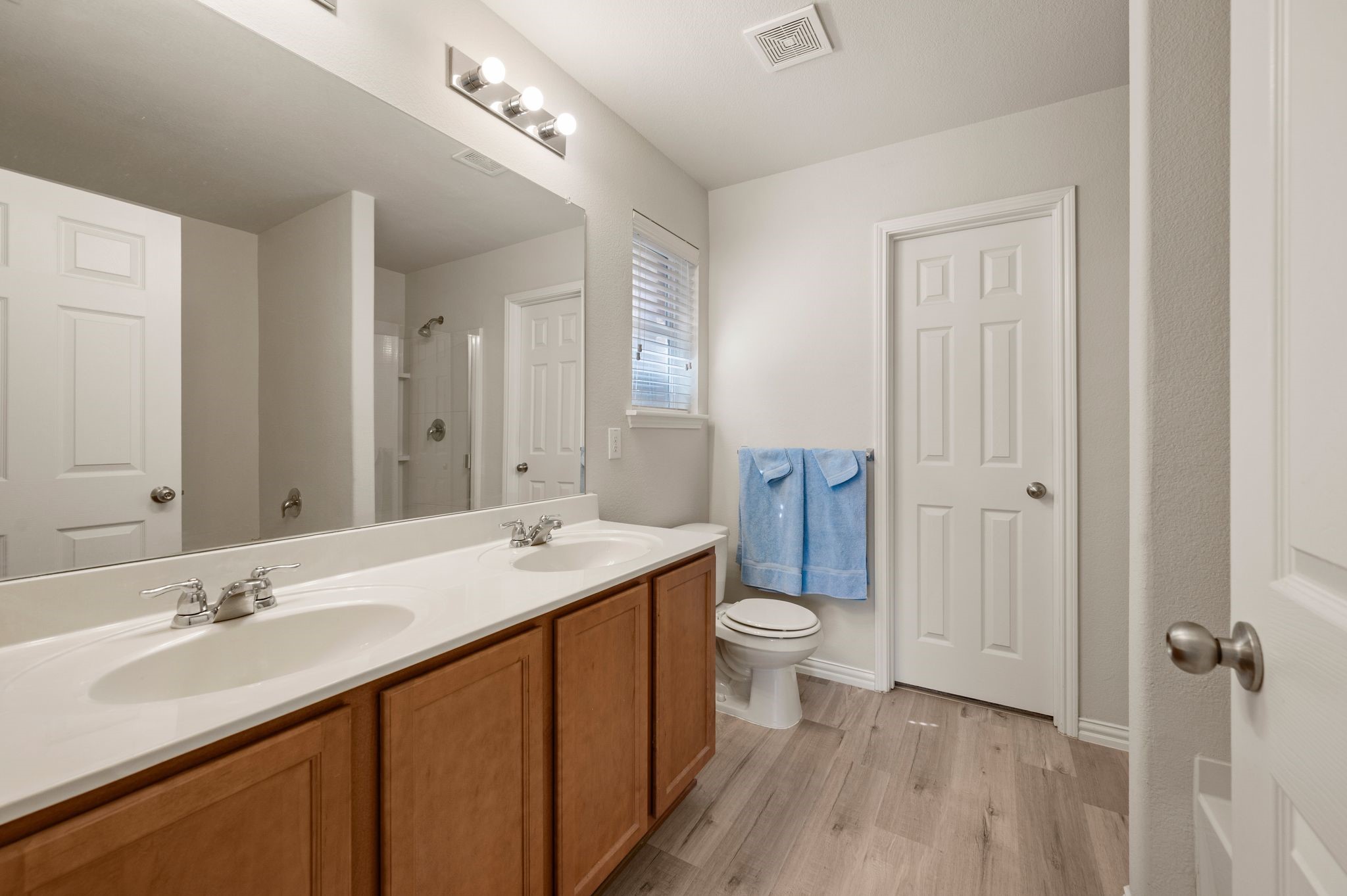 704 Bastrop Drive, Arlington, TX, 76002