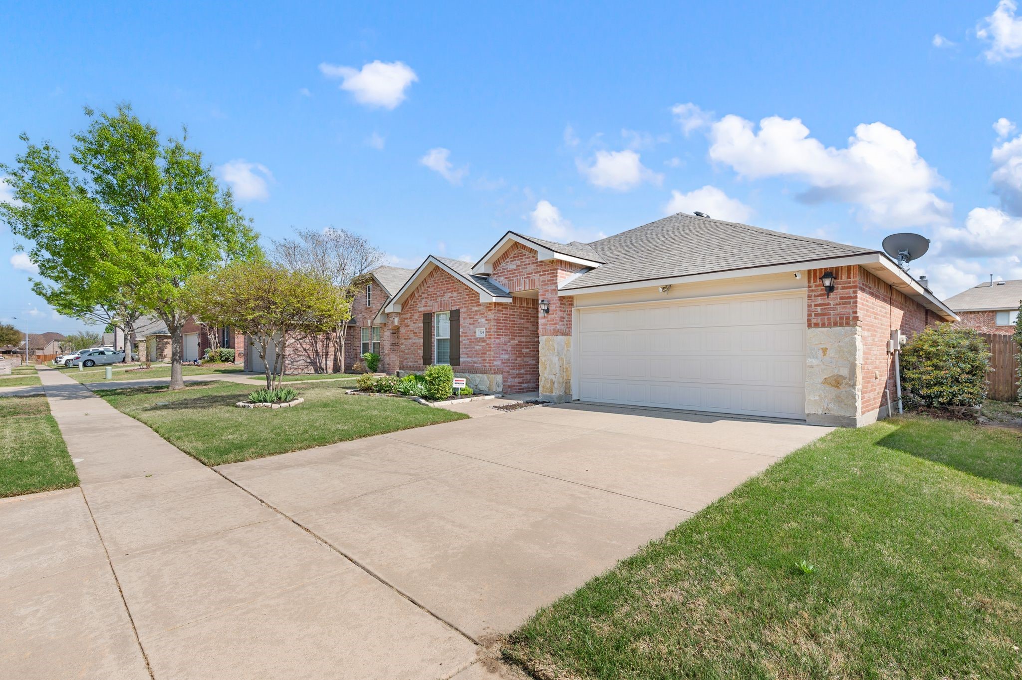 704 Bastrop Drive, Arlington, TX, 76002