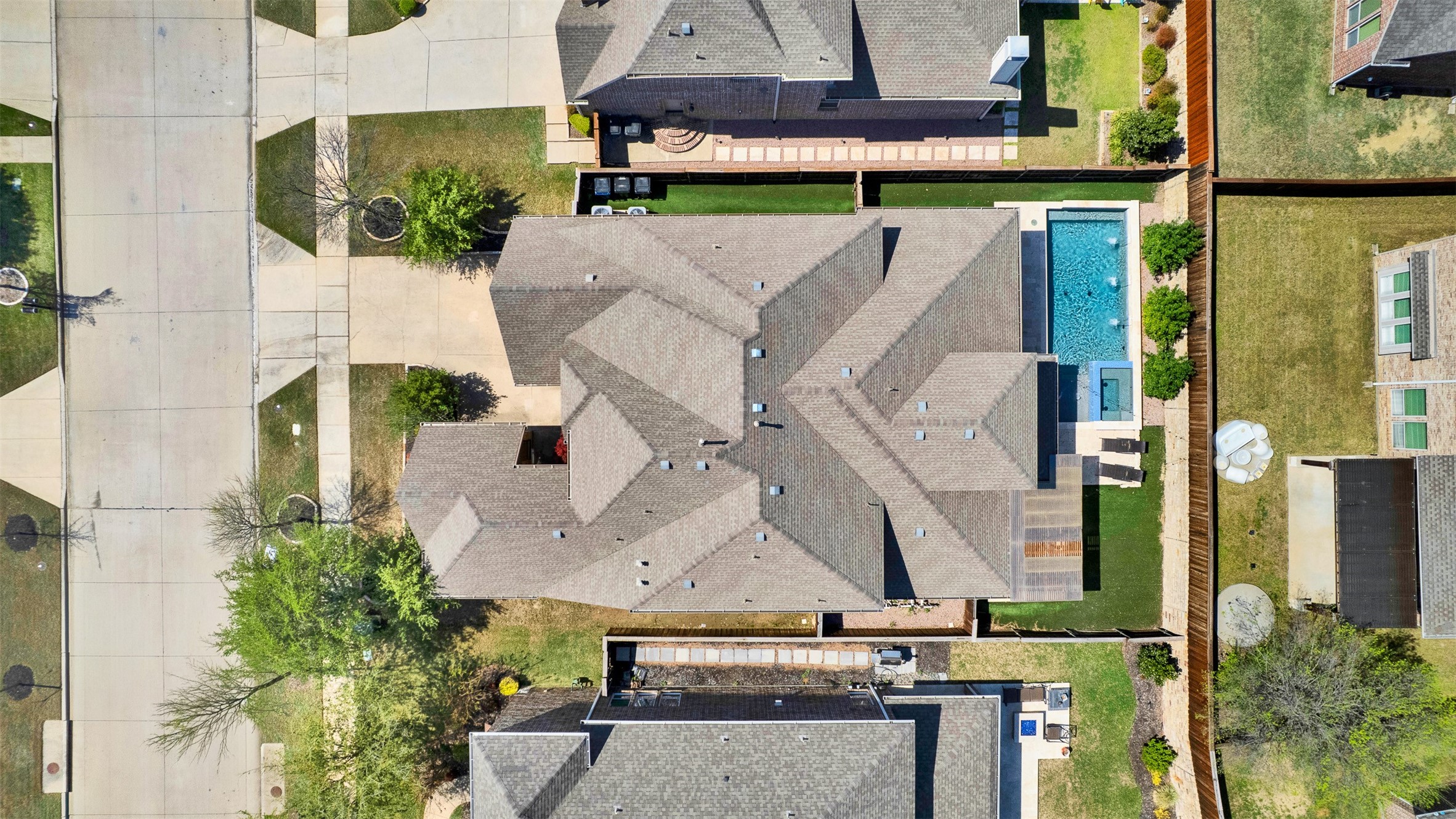 Property photo 02 of 1344 Horse Creek Drive, Frisco, TX 75036 | MLS #21217717